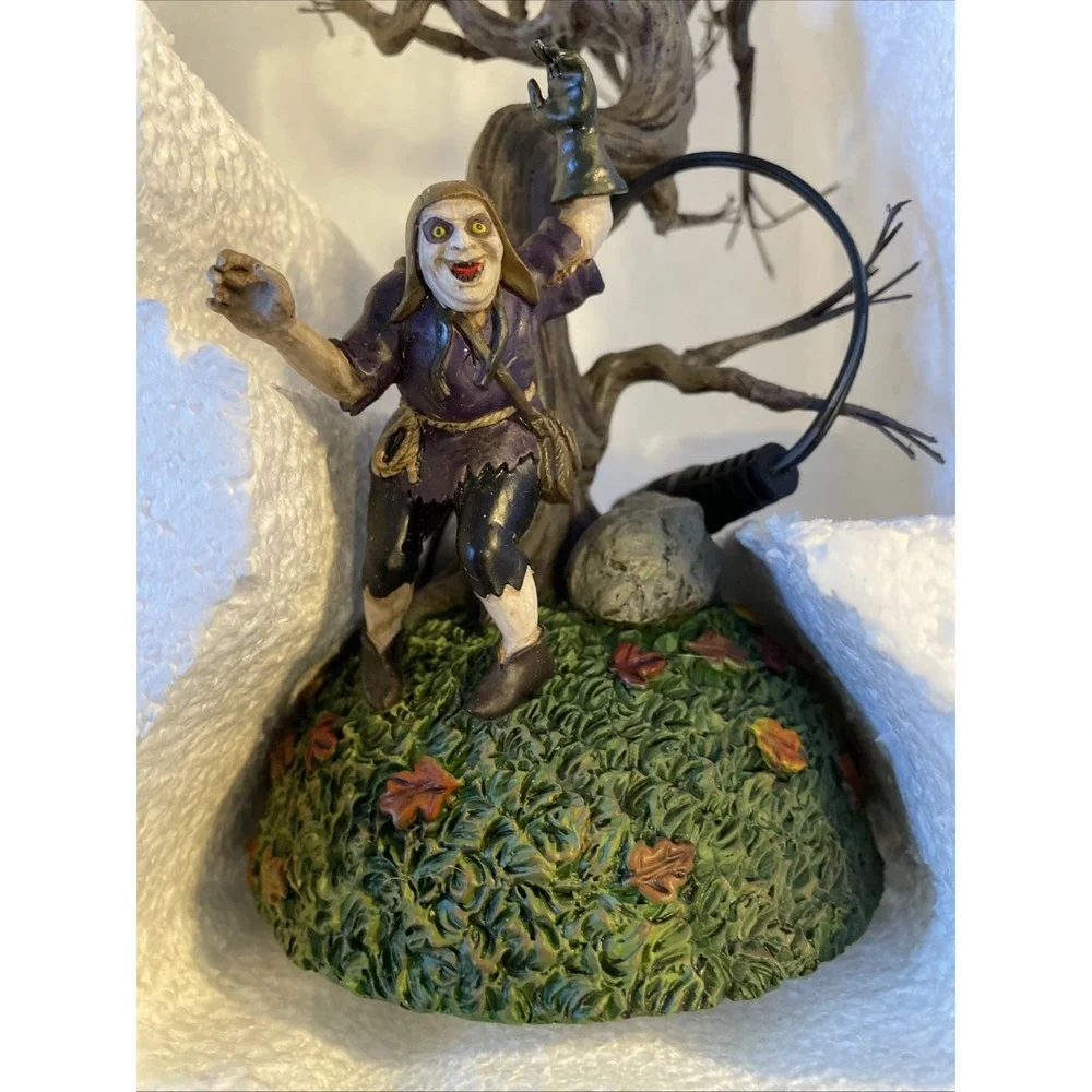 Dept 56 Halloween Fortunato the Vulture trainer Halloween Village accessory